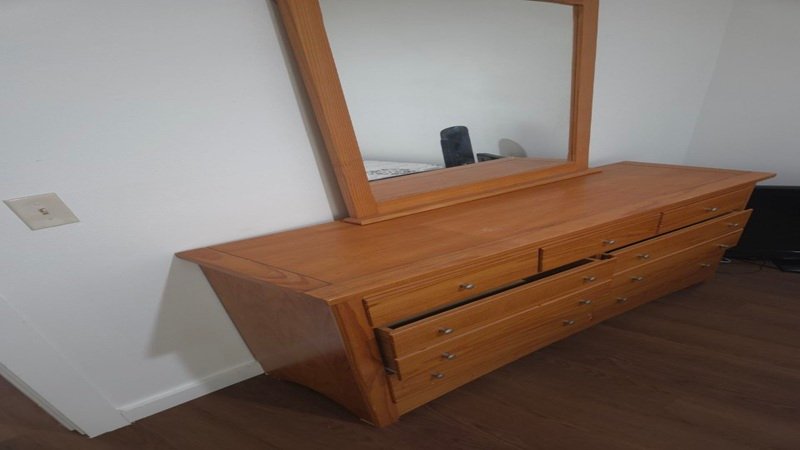 Dresser, Table & Chair Hauling